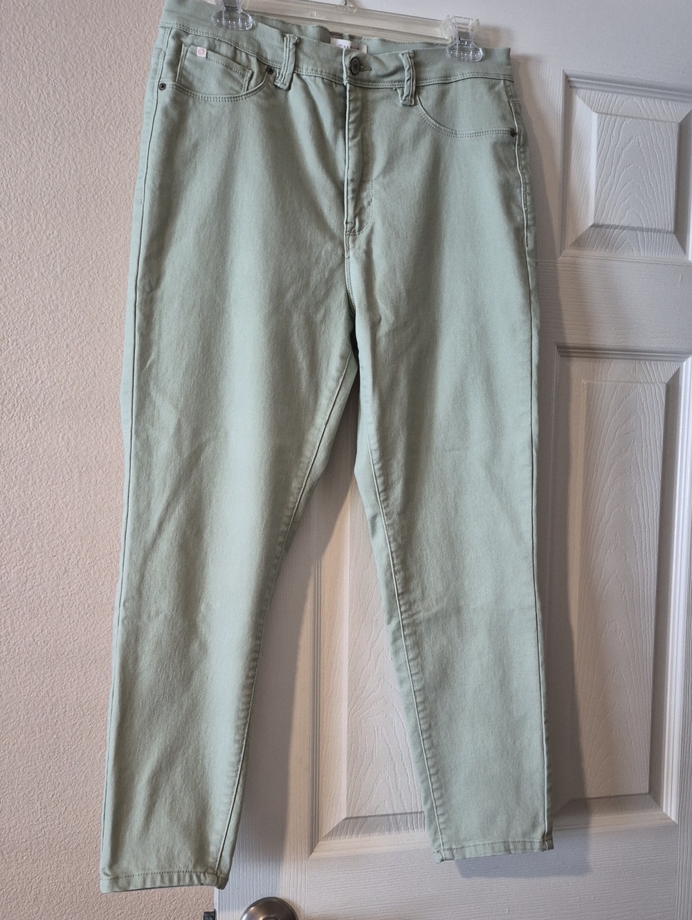 Curve Appeal Minimalist Jeggings